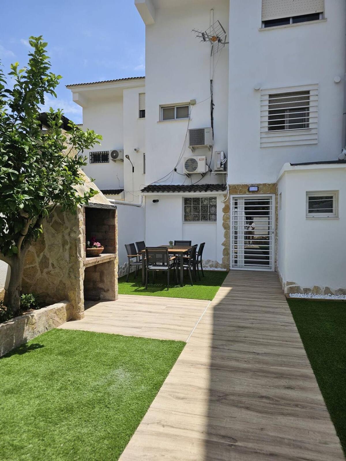 Nuevo Apartamento Moderno En Benicasim Con Terraza Y A Minutos De La Playa Benicassim Exterior photo